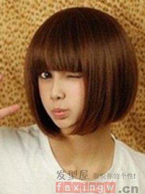 女士日韩短发教程视频,轻松打造时尚短发造型